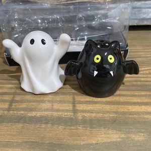 Boston Warehouse Halloween Ghost and Bat Shakers